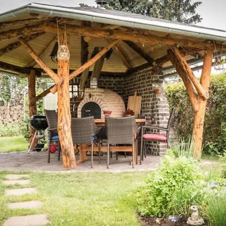 Apartment In Niedergurig Mit Grill, Sauna Und Garten Malschwitz
